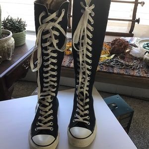 Converse Unisex Knee High Shoes Sz. 6 M. F. 8